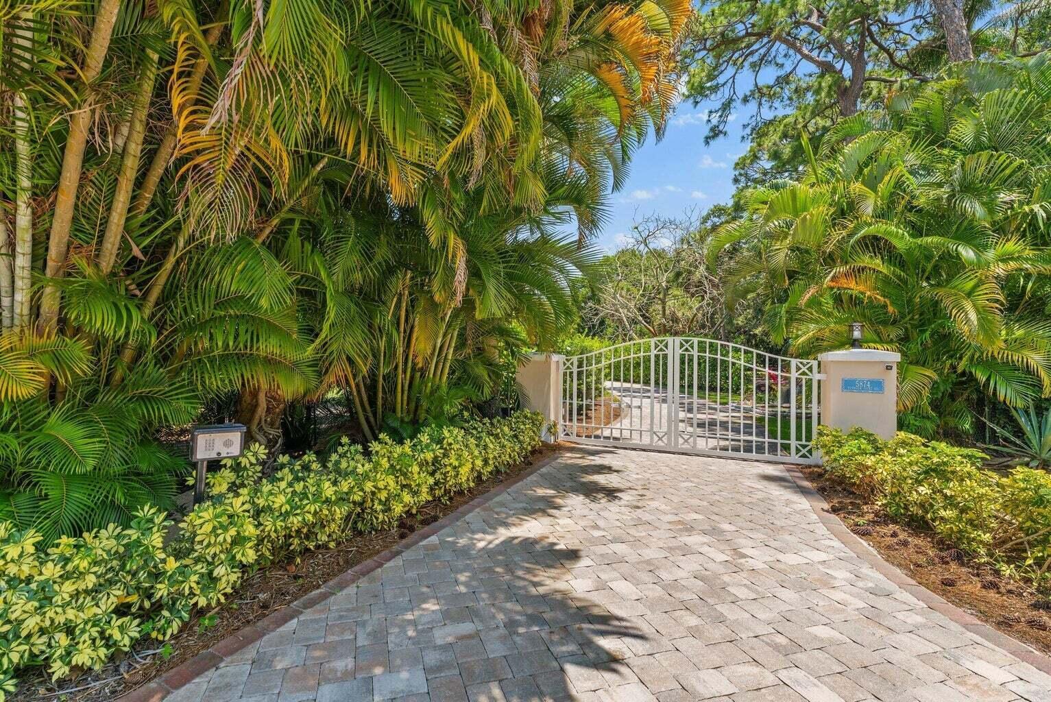 S/D OF 35-40-42, GOV LTS - Residential