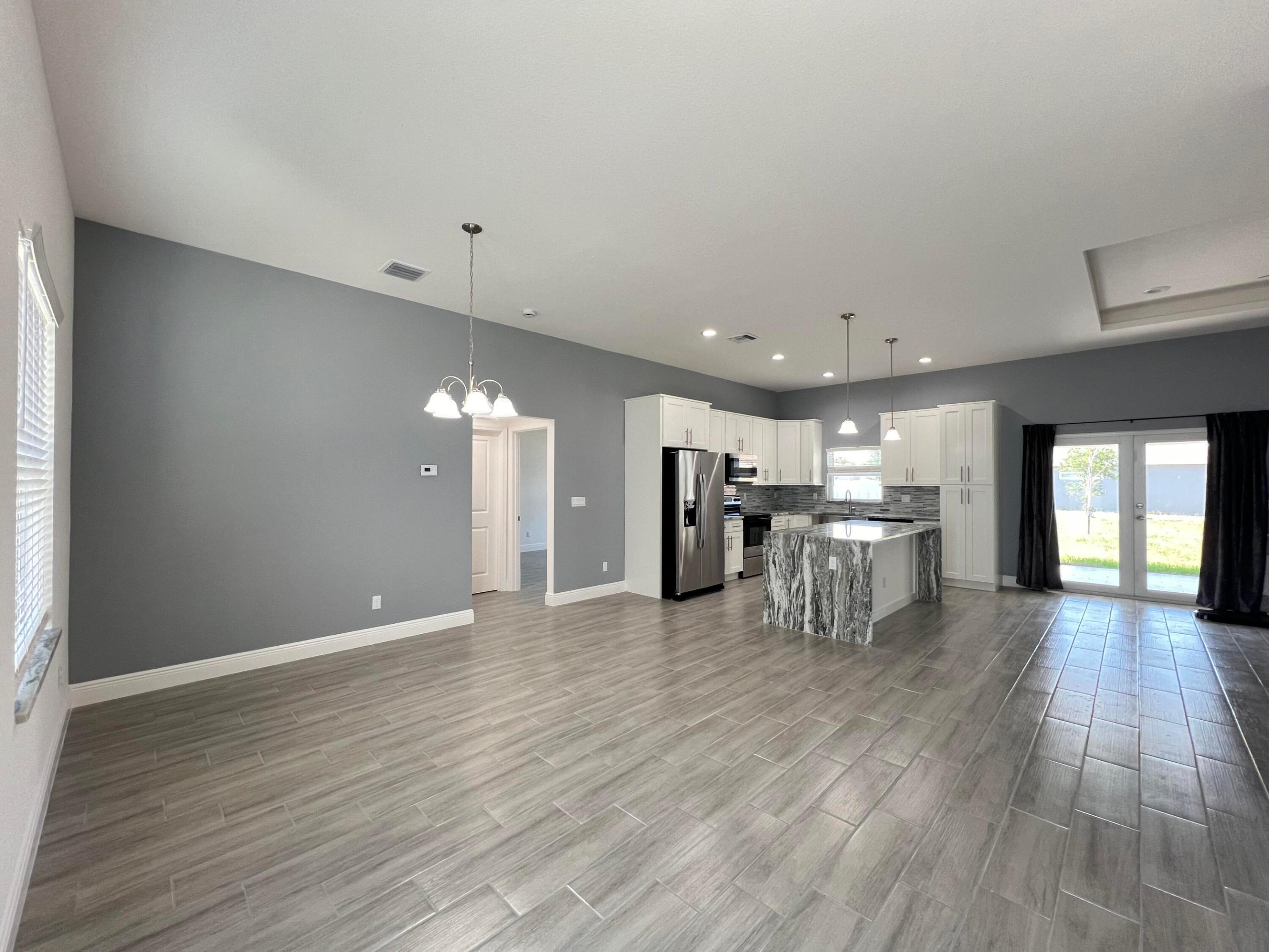 PORT ST LUCIE SECTION 16 - Residential Lease