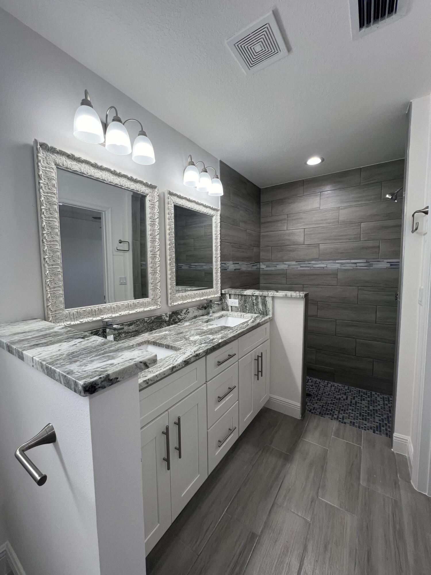 PORT ST LUCIE SECTION 16 - Residential Lease