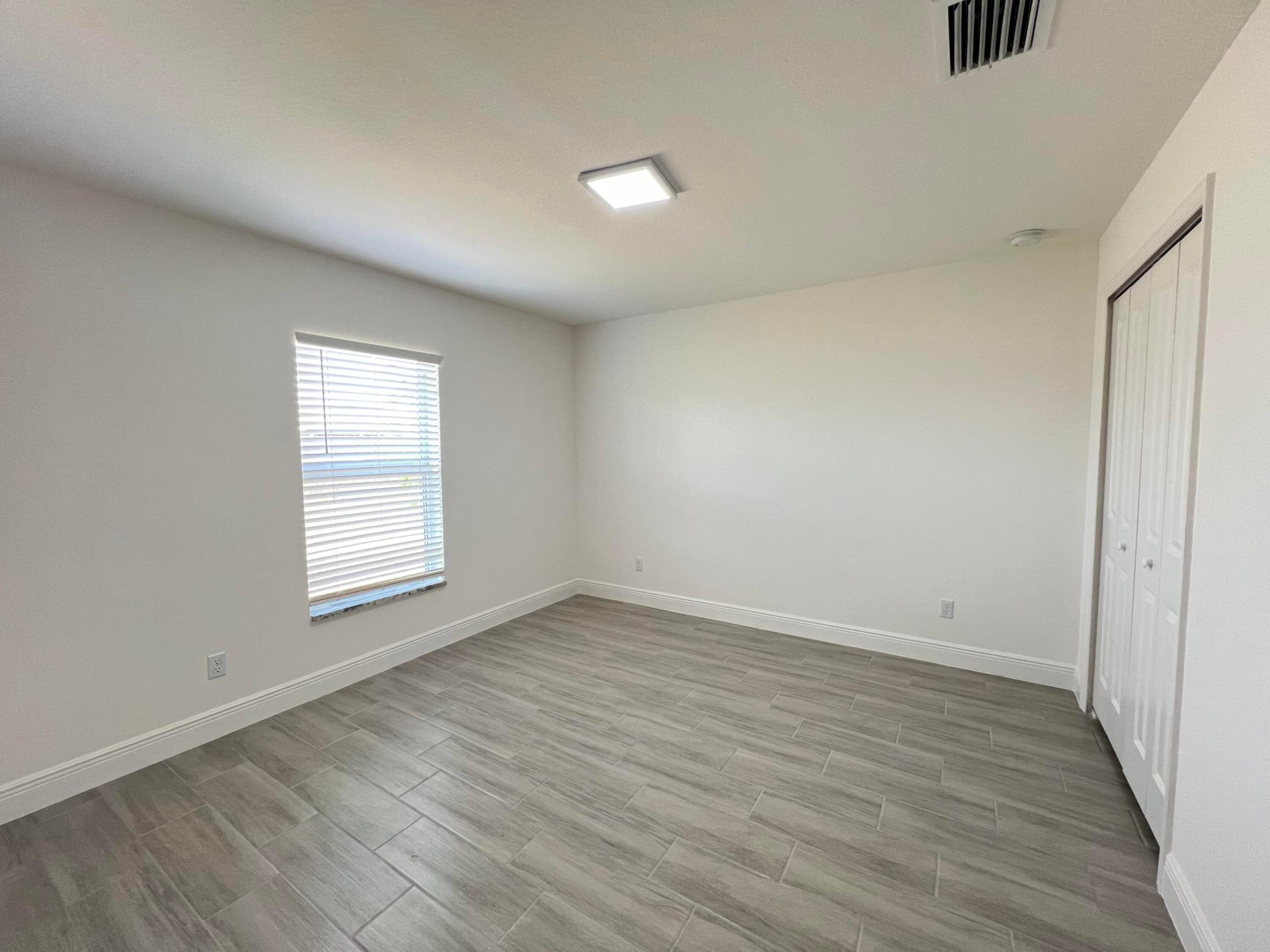 PORT ST LUCIE SECTION 16 - Residential Lease