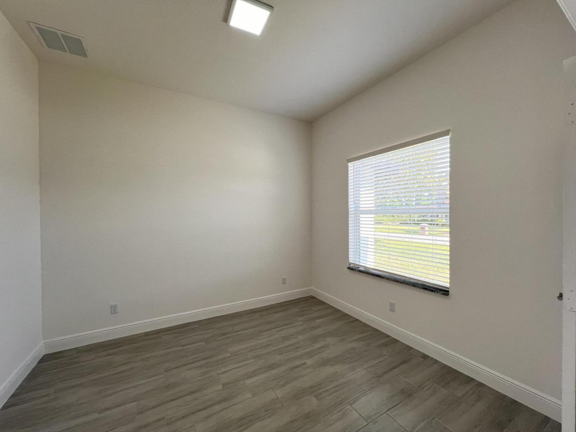 PORT ST LUCIE SECTION 16 - Residential Lease