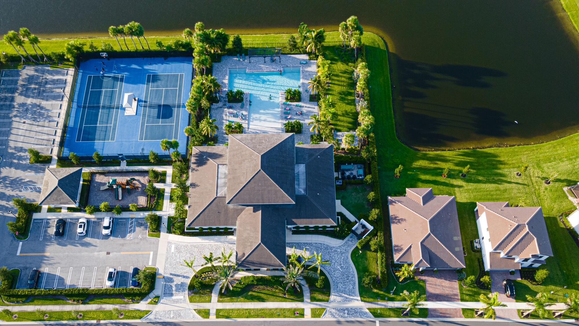 CRESTWOOD NORTH - Residential Lease