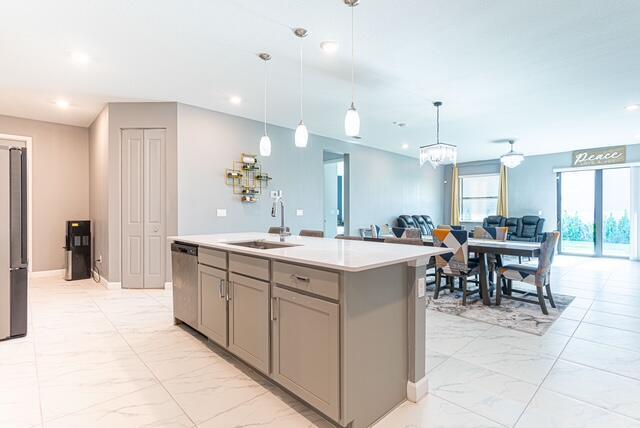 CRESTWOOD NORTH - Residential Lease