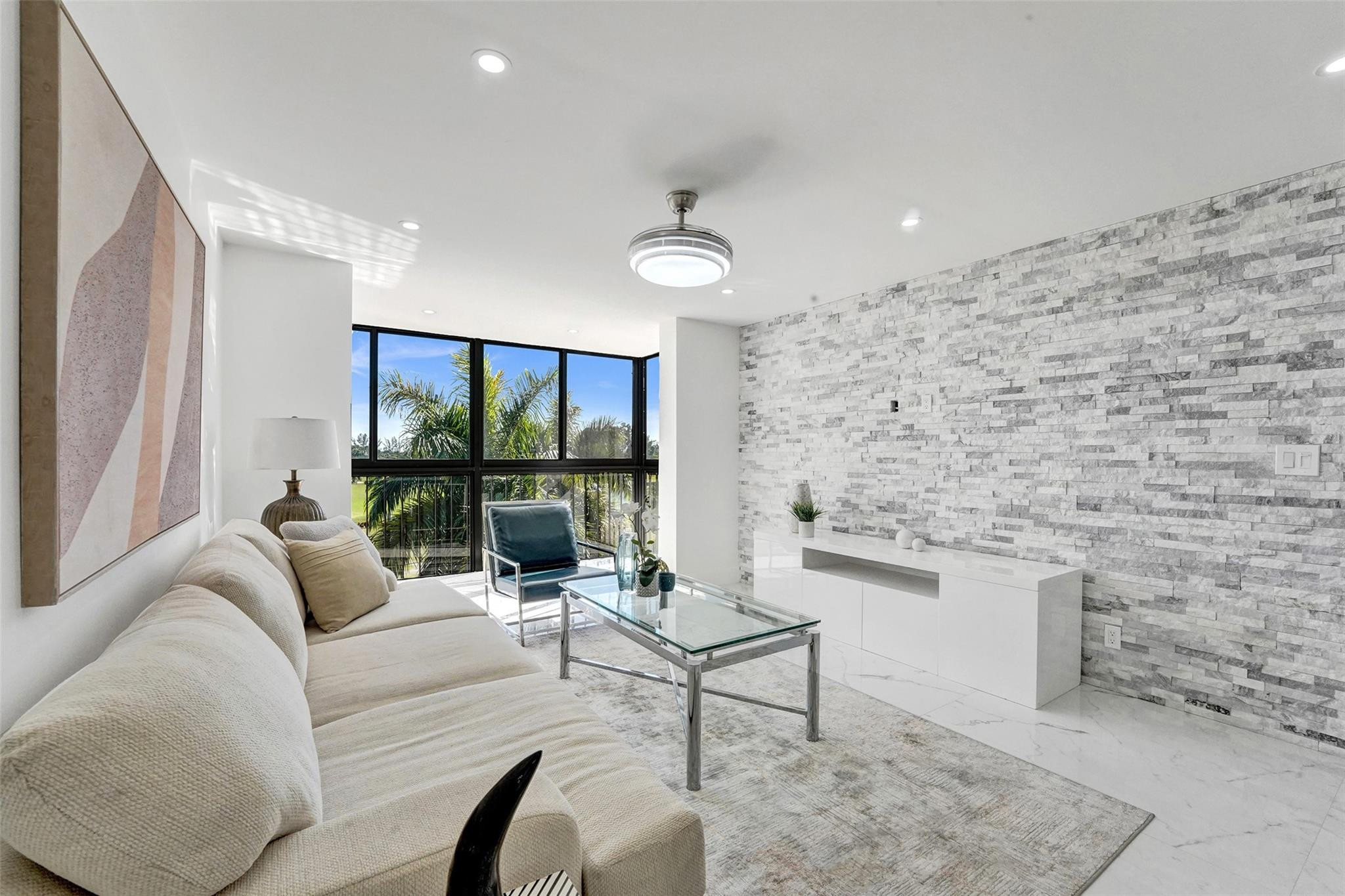 HOLLYBROOK GOLF AND TENNI - Residential