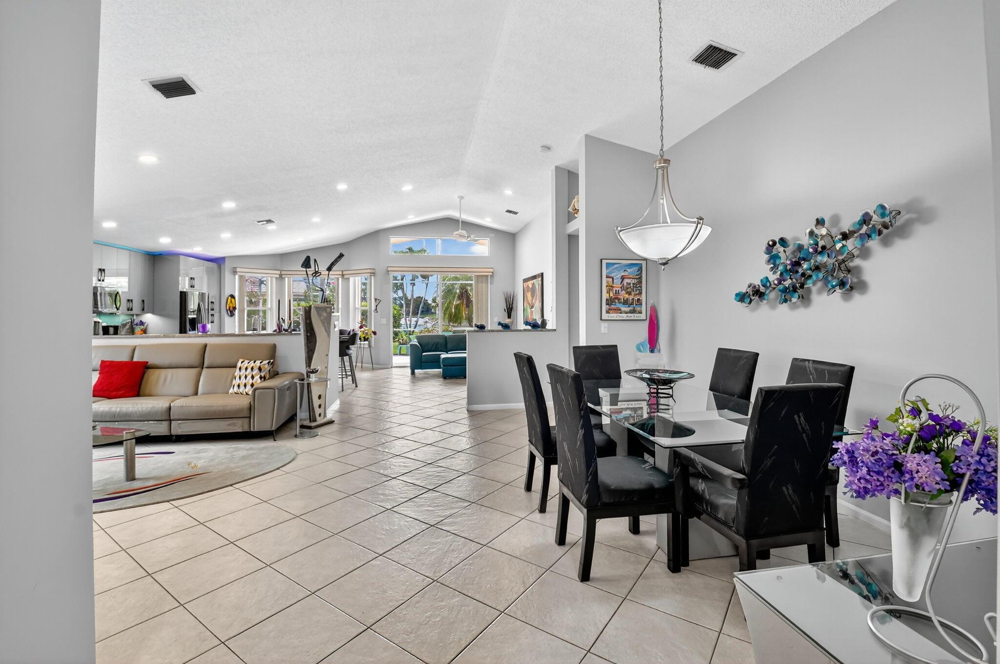 7844 Ambleside Way