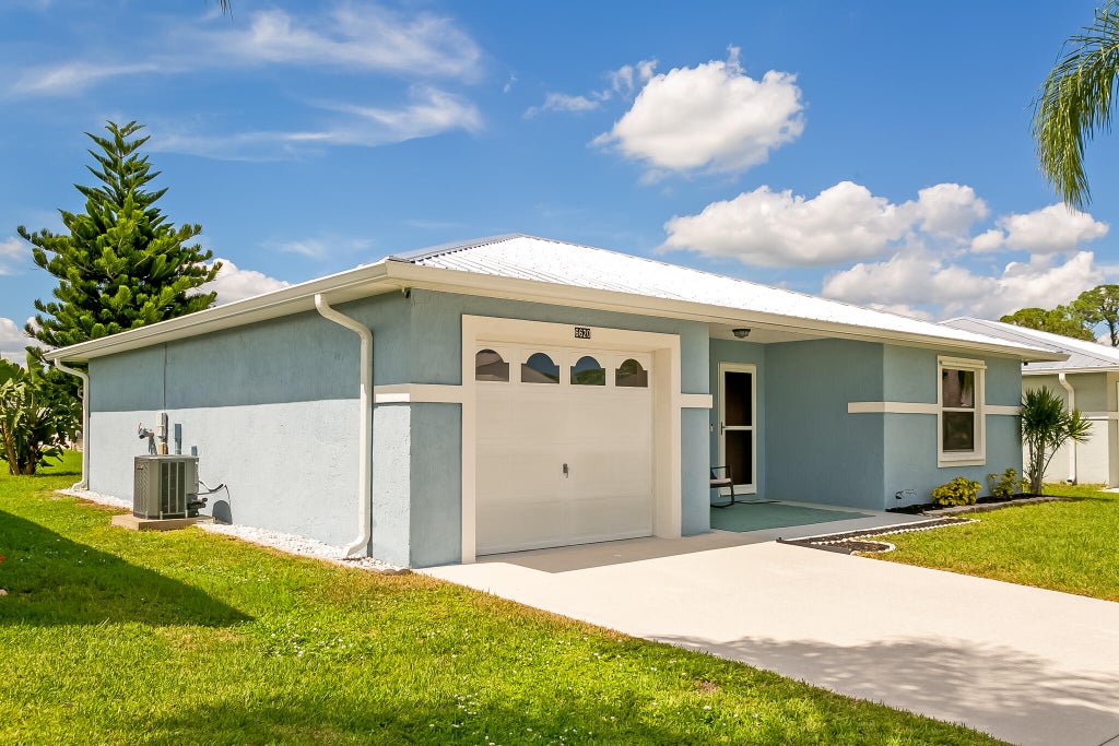 Photo of 6620 Picante Circle, Fort Pierce, FL 34951 (MLS # R11026103)