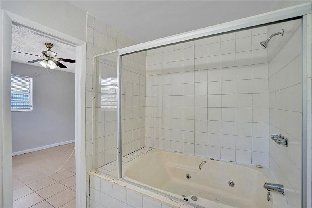 7741 NW 33RD Street