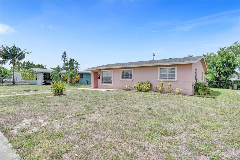Photo of 7741 NW 33RD Street, Davie, FL 33024 (MLS # B26081356)