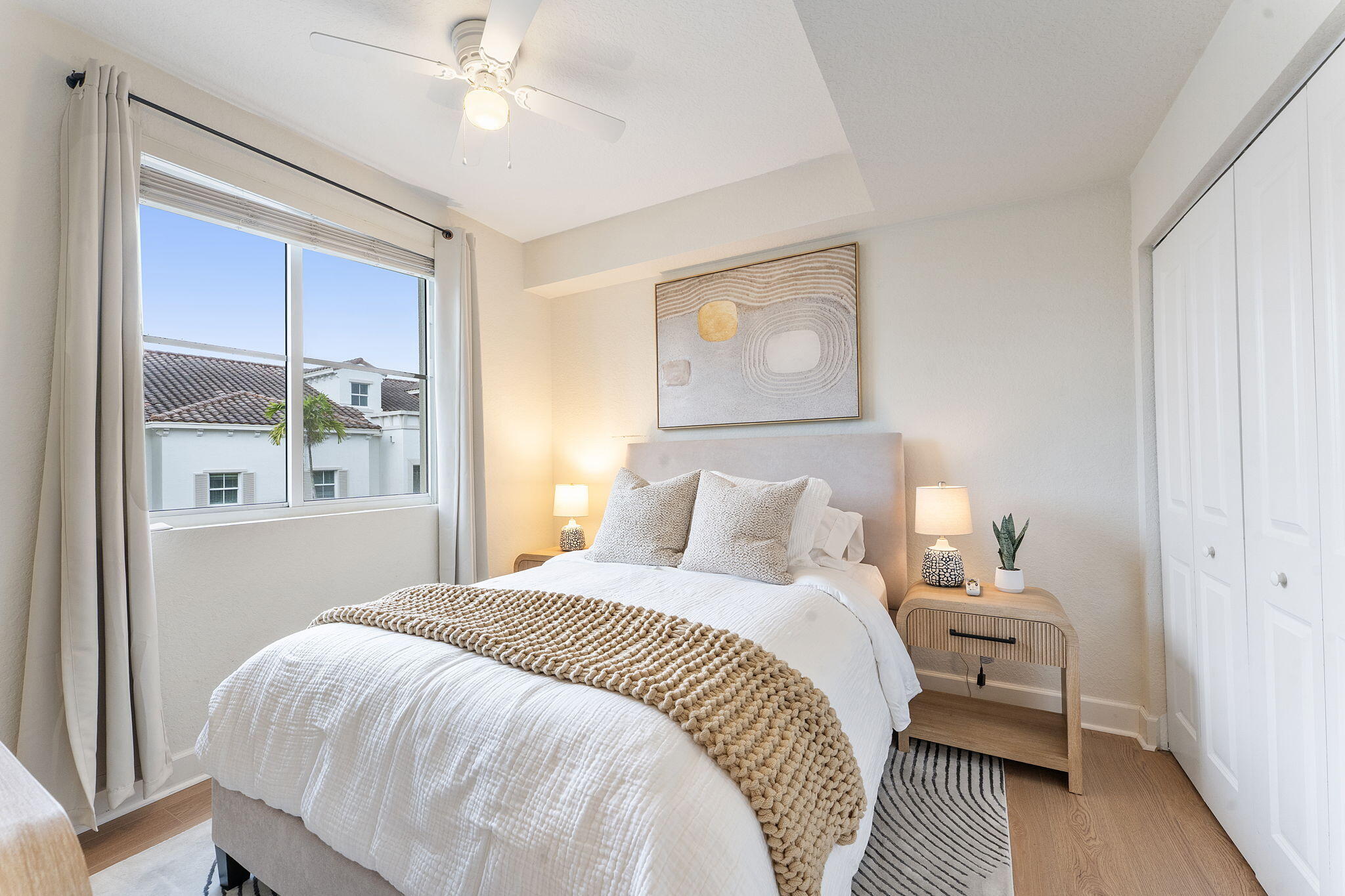 SAN RAPHAEL CONDOMINIUM - Residential