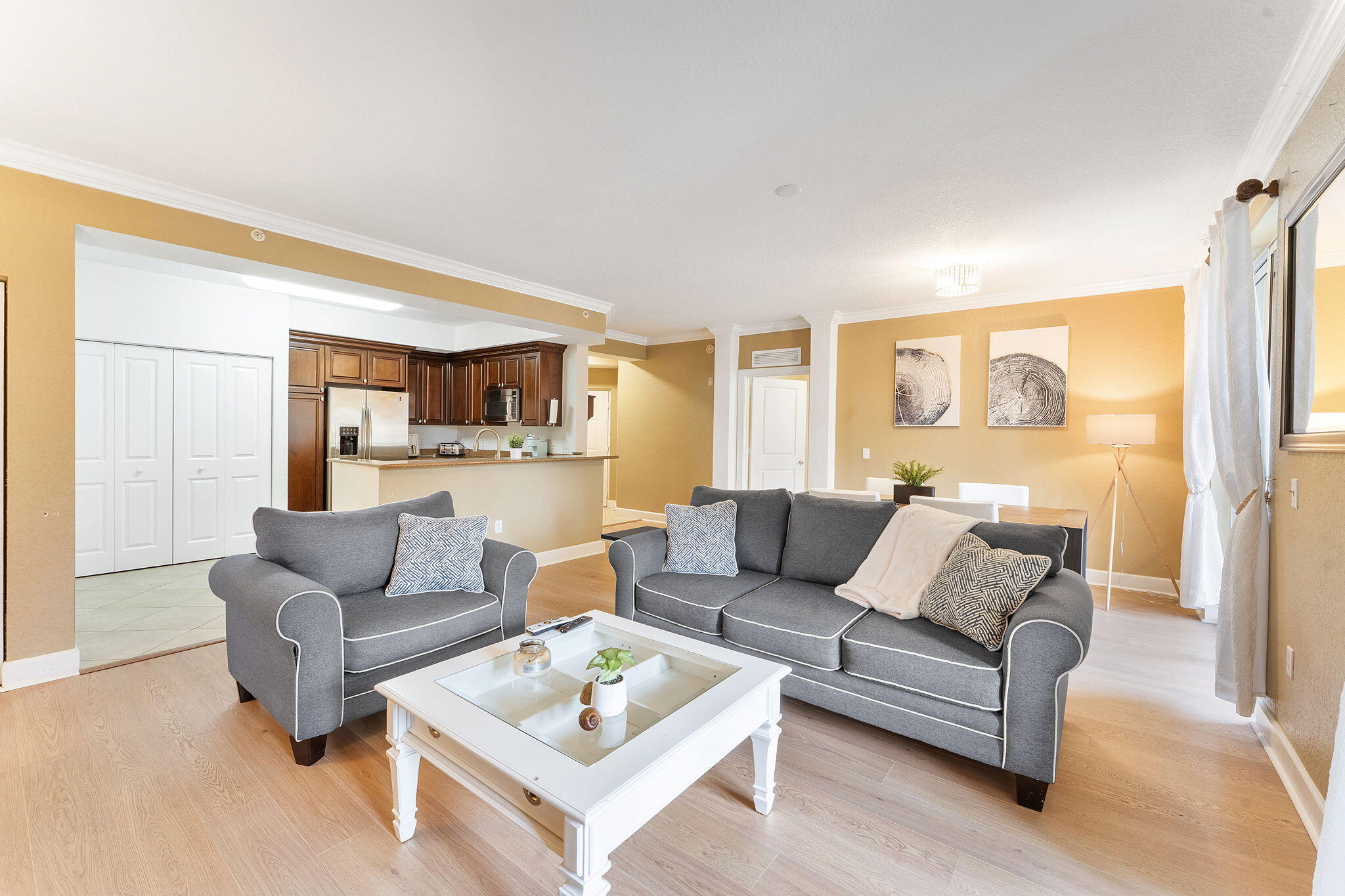 SAN RAPHAEL CONDOMINIUM - Residential