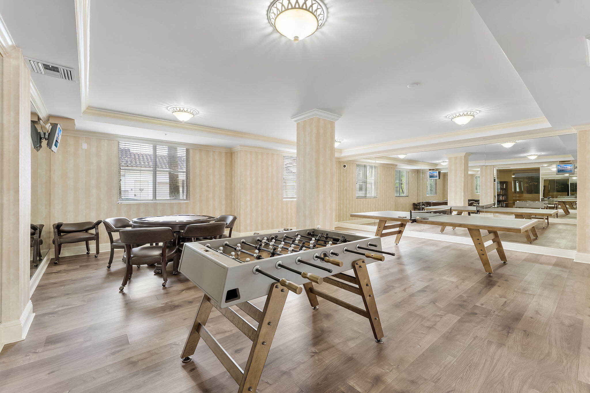 SAN RAPHAEL CONDOMINIUM - Residential