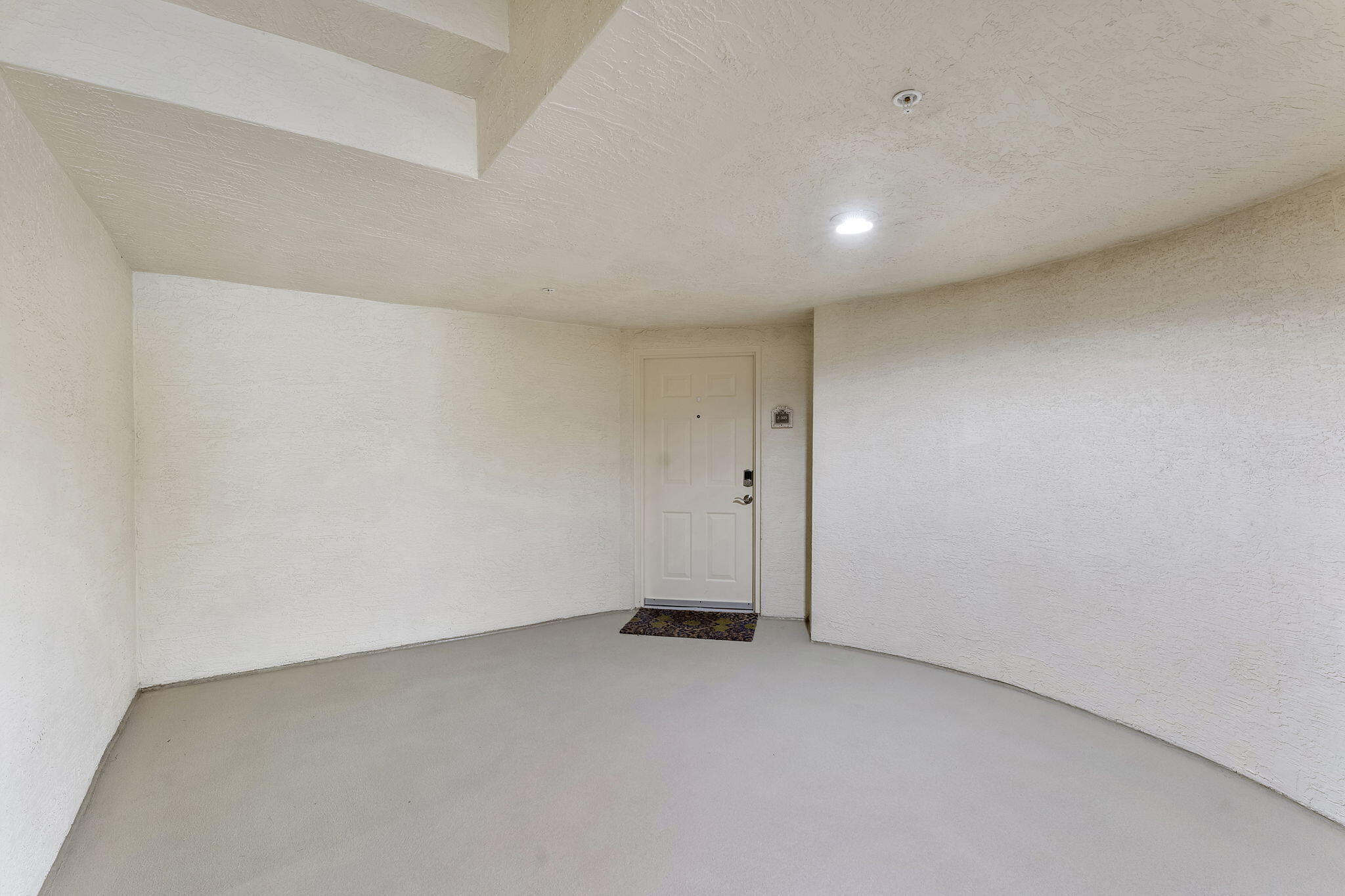 SAN RAPHAEL CONDOMINIUM - Residential