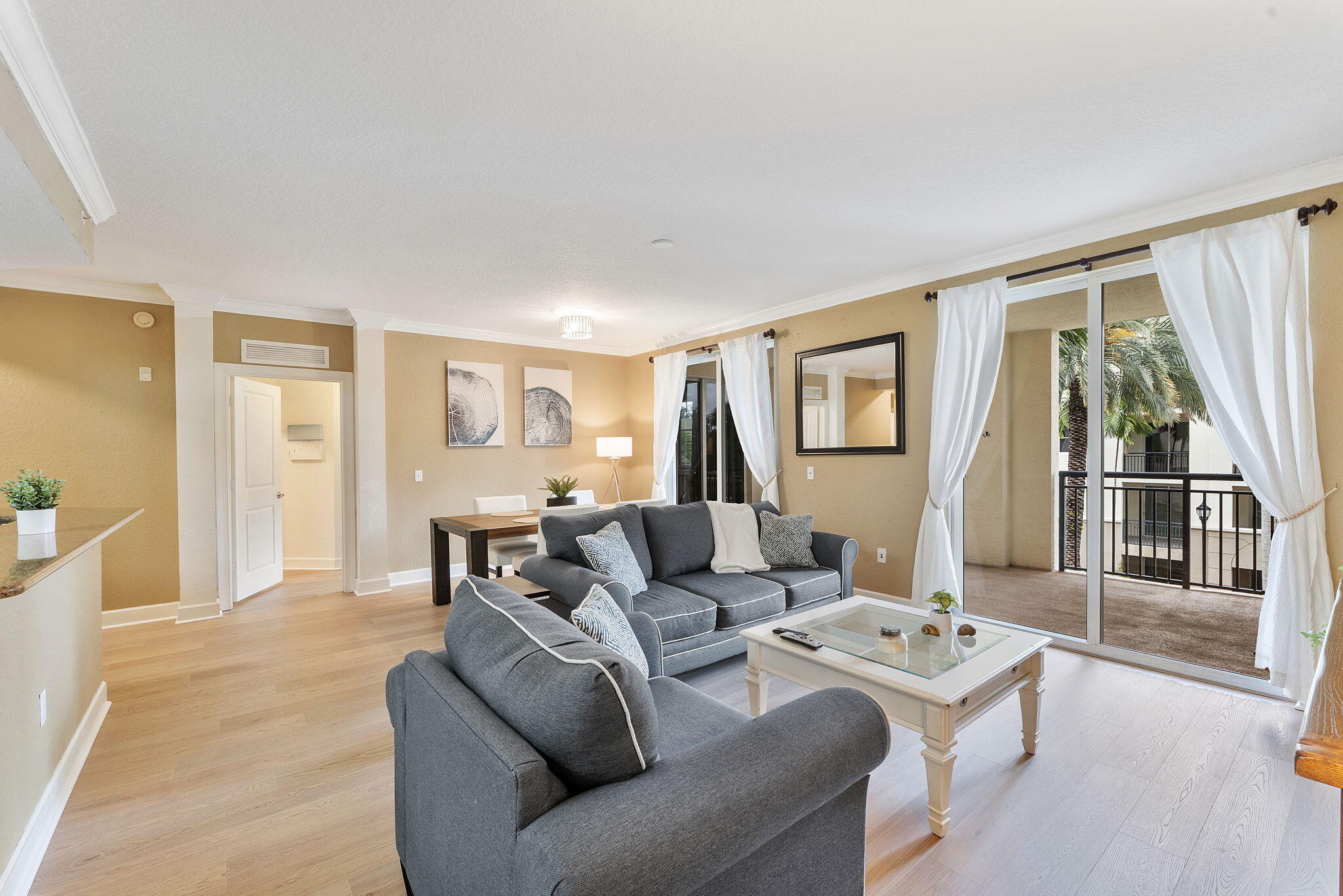 SAN RAPHAEL CONDOMINIUM - Residential