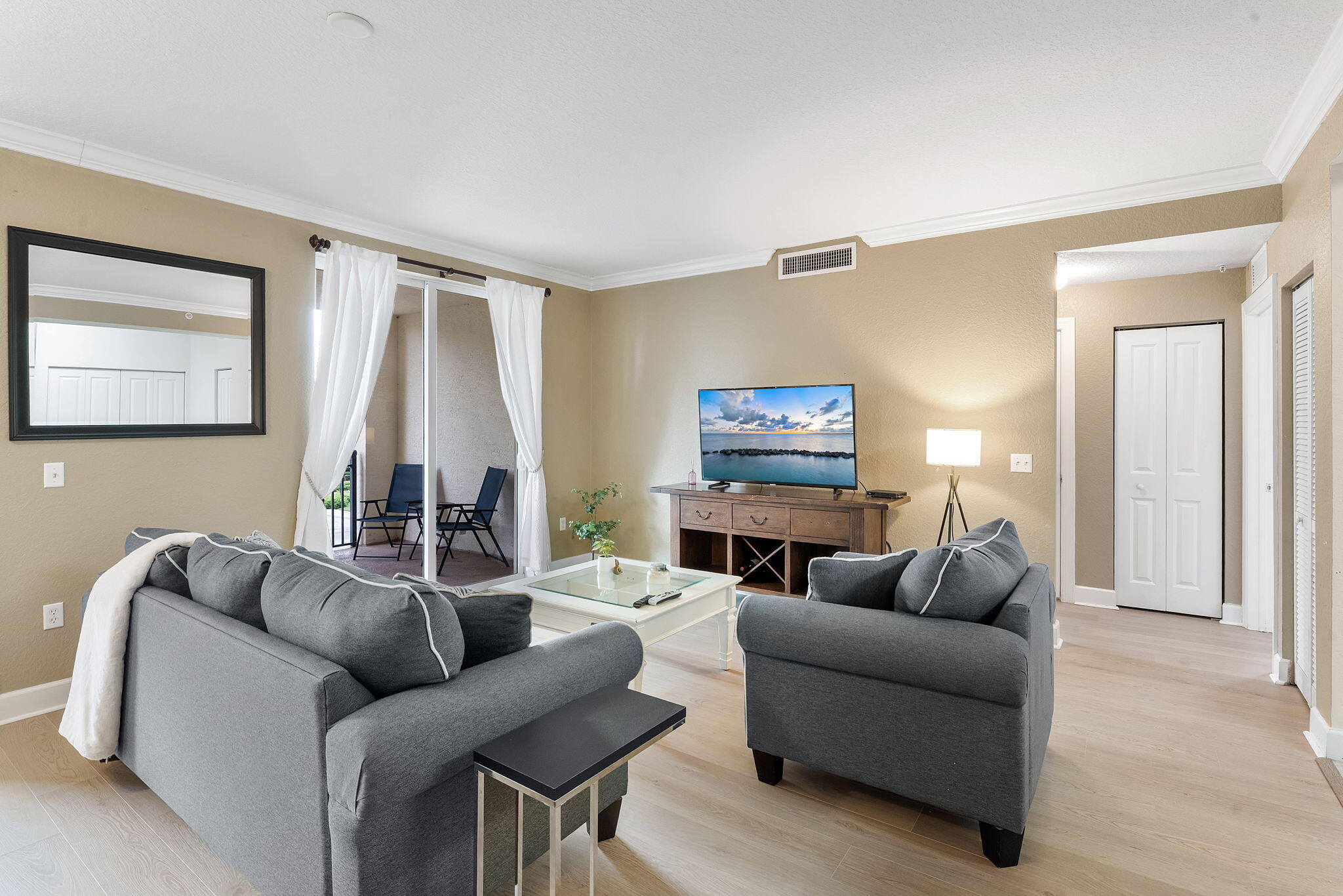 SAN RAPHAEL CONDOMINIUM - Residential