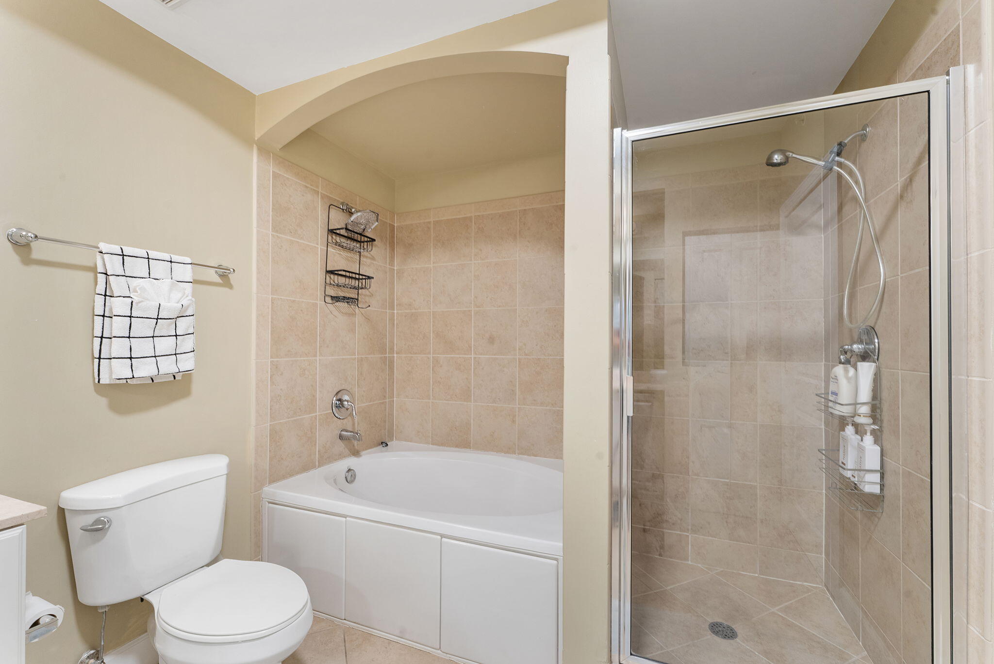 SAN RAPHAEL CONDOMINIUM - Residential