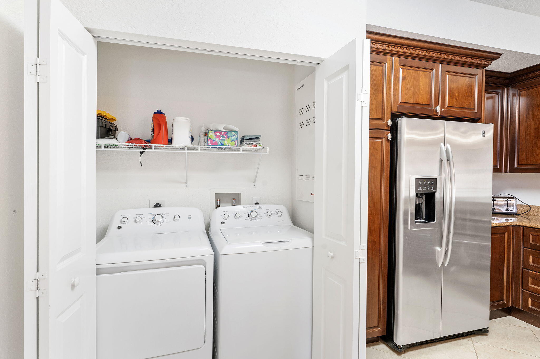 SAN RAPHAEL CONDOMINIUM - Residential