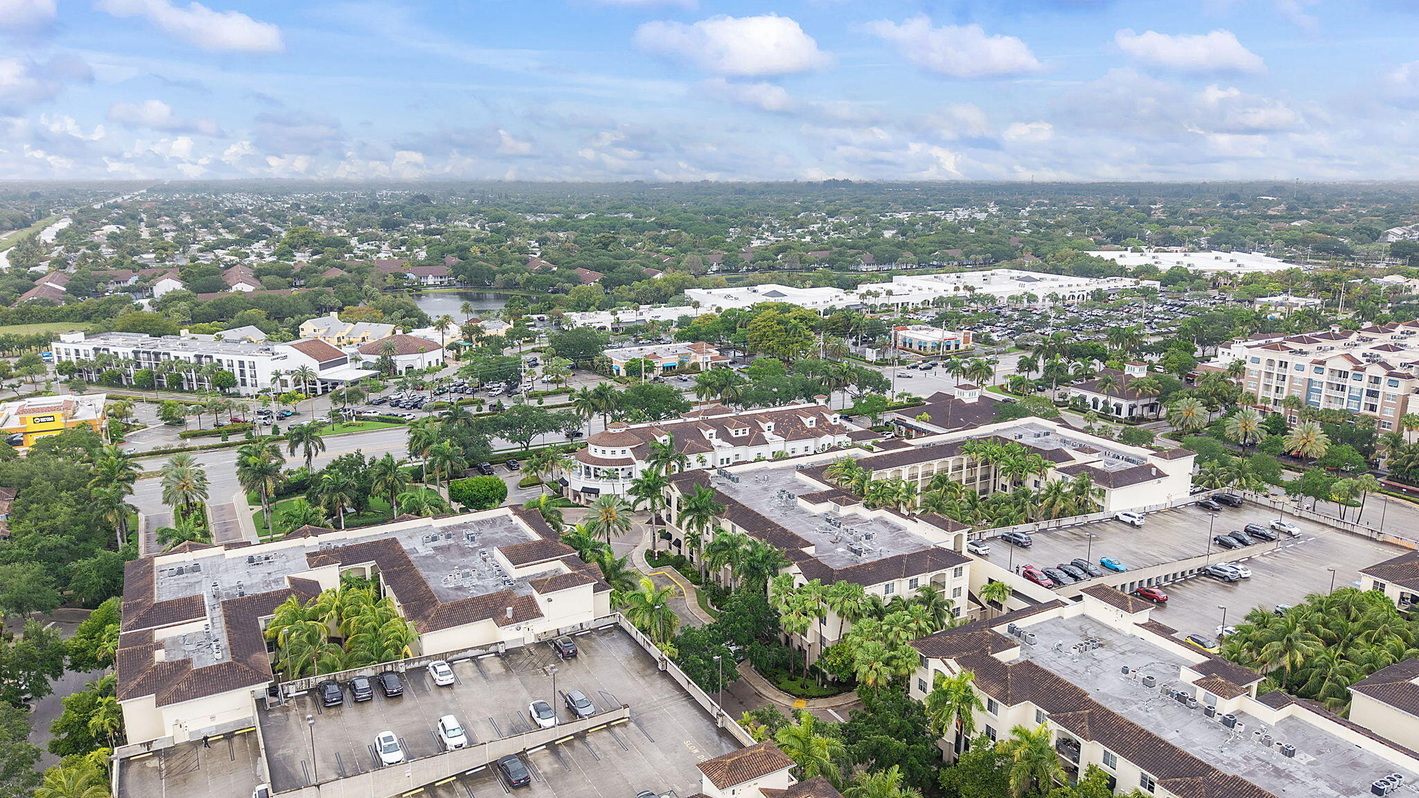 SAN RAPHAEL CONDOMINIUM - Residential