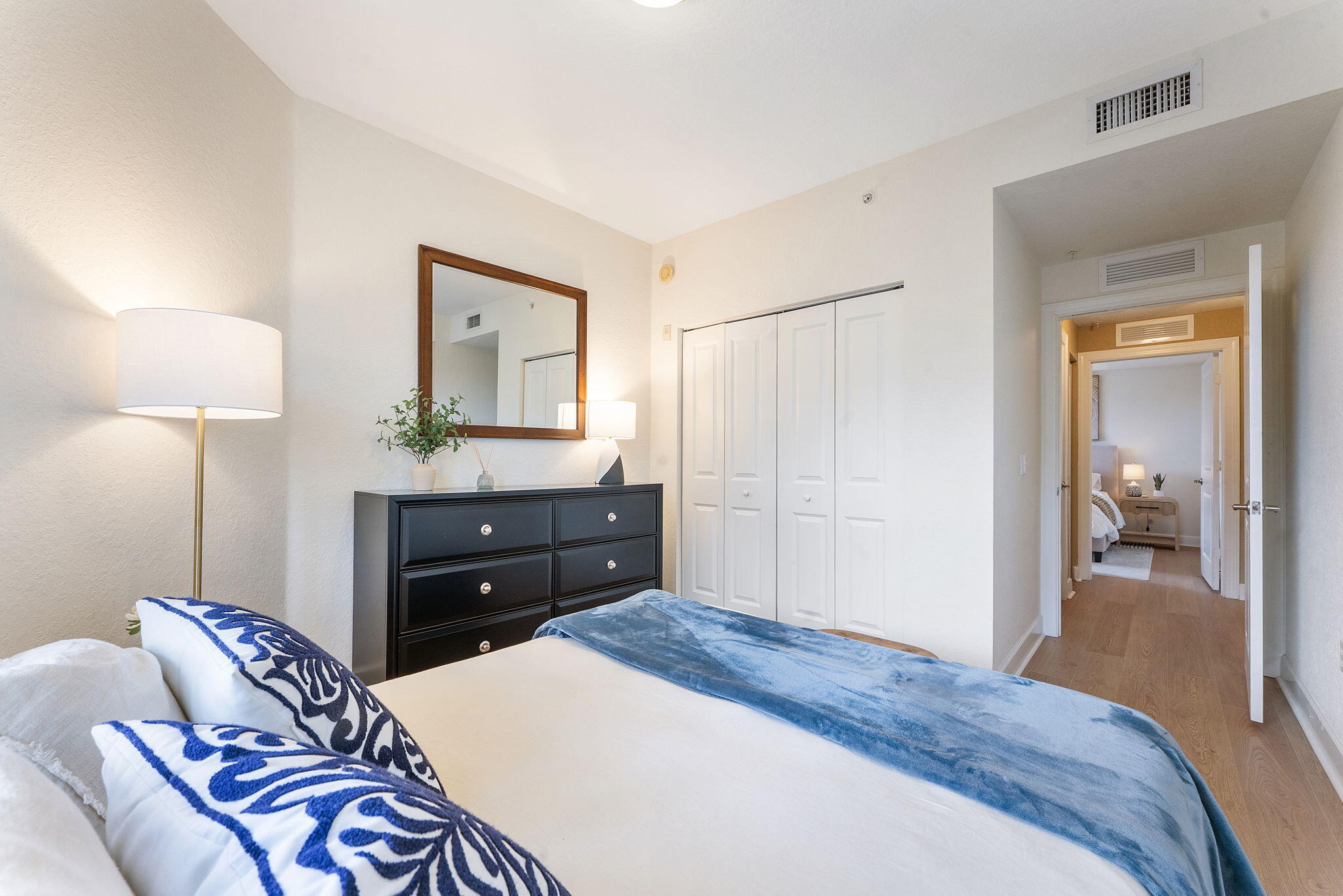 SAN RAPHAEL CONDOMINIUM - Residential