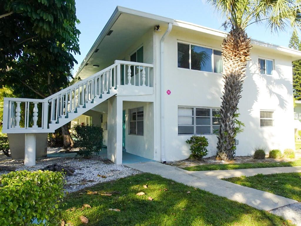 Photo of 316 SE 1st Street #5c, Boynton Beach, FL 33435 (MLS # B26002368)