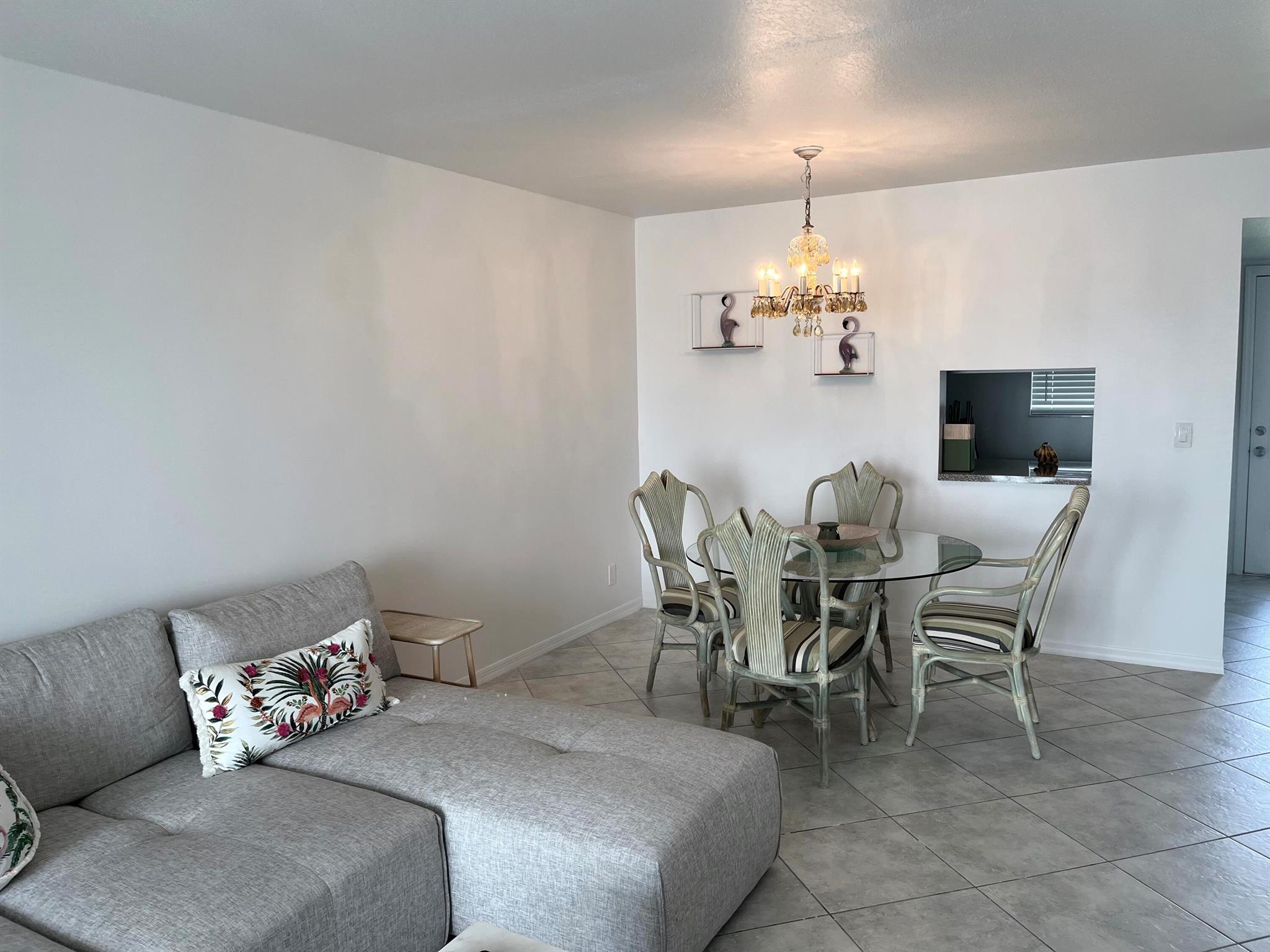 VILLAGE ROYALE ON THE GRE - Residential Lease