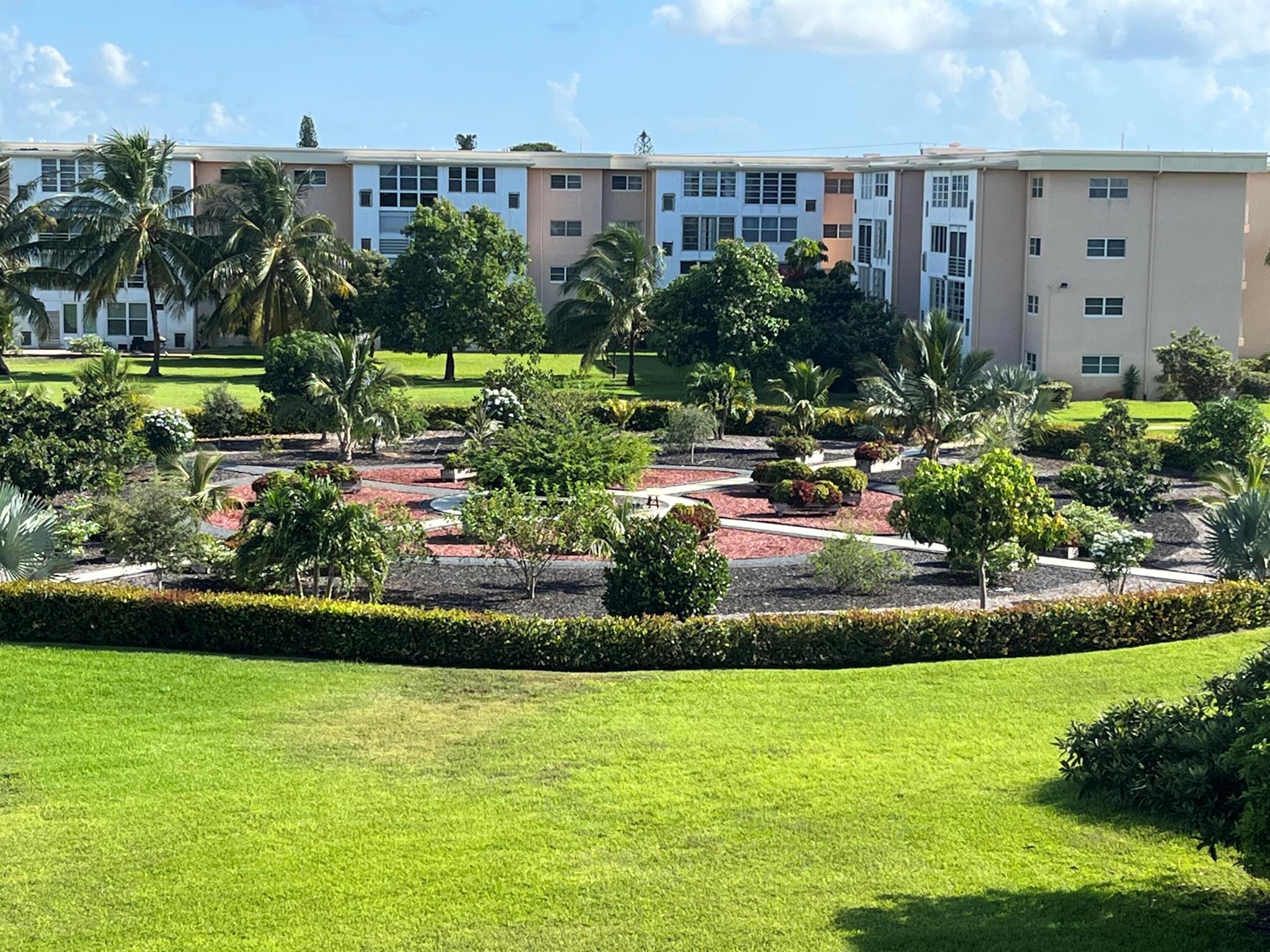 VILLAGE ROYALE ON THE GRE - Residential Lease