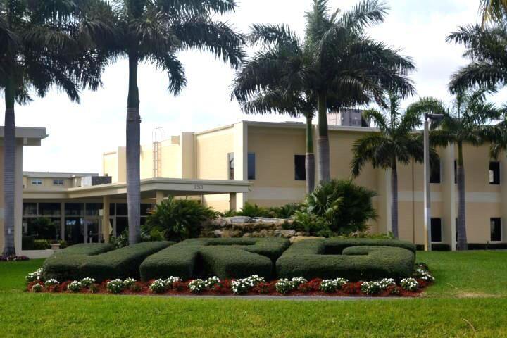 VILLAGE ROYALE ON THE GRE - Residential Lease