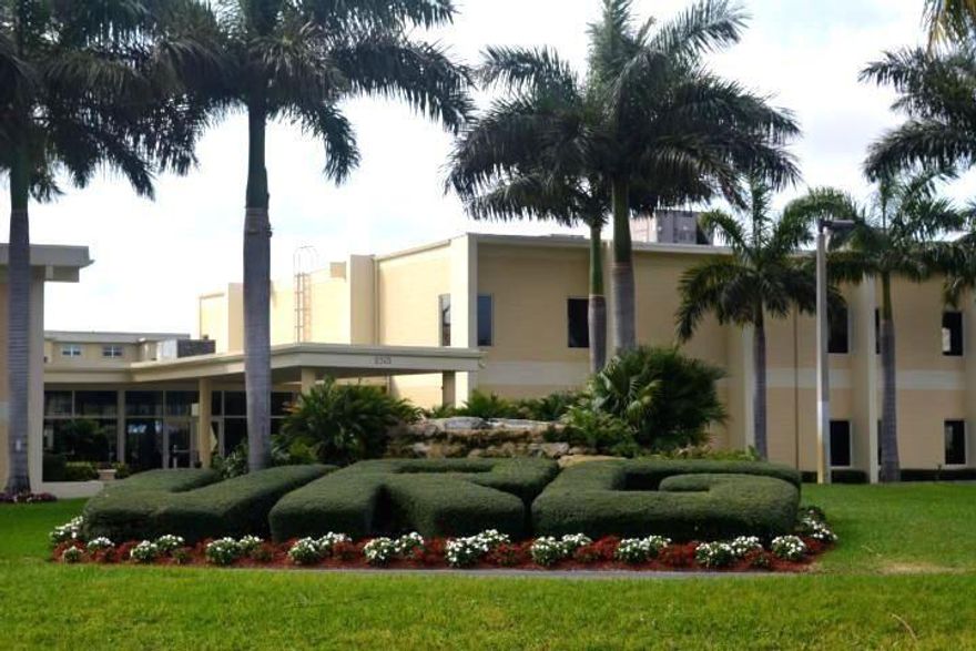 ABSOLUTELY BEAUTIFUL & SPACIOUS 1 BEDROOMS/1.5 BATHROOM IN ONE OF THE BEST SITUATED BLDG NO 2 IN VILLAGE ROYALE*GREAT VIEW OF THE COMMUNITY POOL*FRESHLY PAINTED WITH NEW FURNITURE IN THE LIVING ROOM, BEDROOM & BALCONY*NEWER WHITE KICHEN CABINETS, COUNTERTOP & BACKSPLASH*SS APPLIANCES*ALL TILES IN DIAGONAL*UPGRADED MASTER BA WITH VANITIES,TILES, CABINET & GRANIT COUNTER,FRAMELESS SHOWER DOOR*PLENTY OF CLOSETS & STORAGE*COVERED & SCREENED PATIO PERFECT FOR MORNING CUP OF COFFEE OR AFTERNOON GLASS OF WHINE IN SUNNY OR RAINY DAY*VERY ACTIVE 55+ COMMUNITY*MINUTES TO OCEAN & BEACHES*COME AND ENJOY LIVING IN PARADISE!