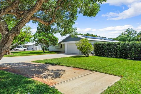 A home in Lake Worth