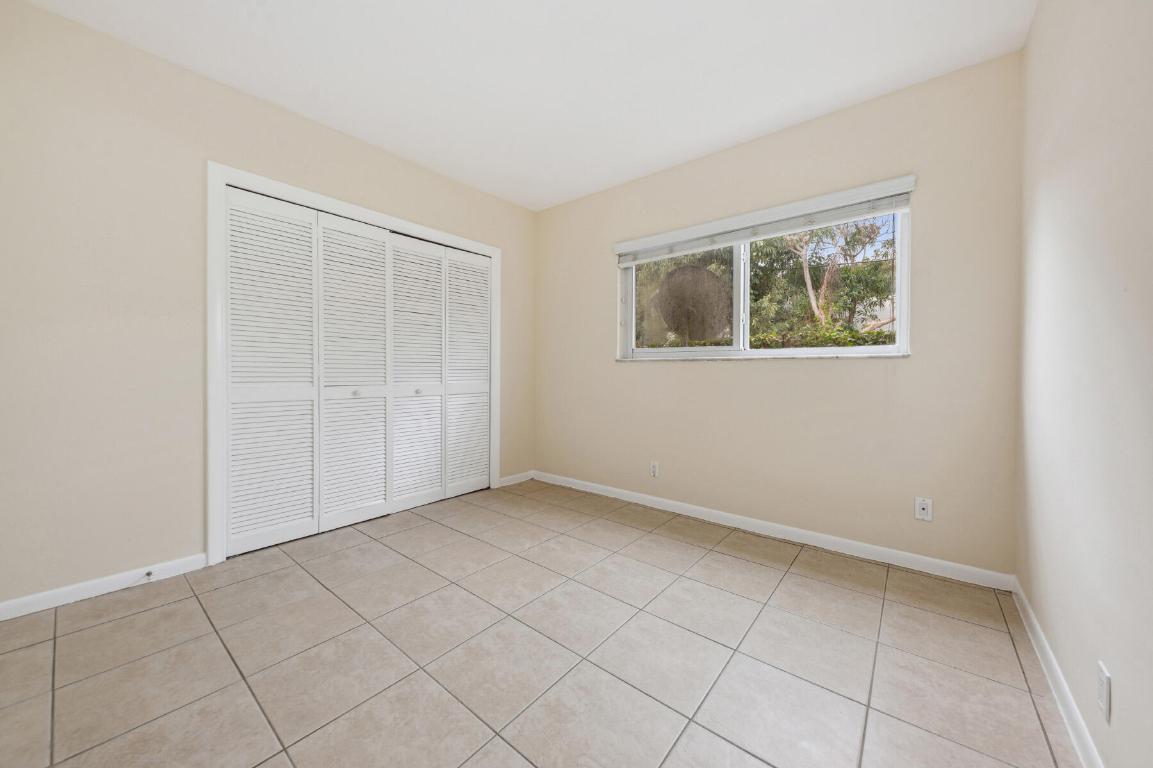 KENMONT FIRST ADD - Residential Lease