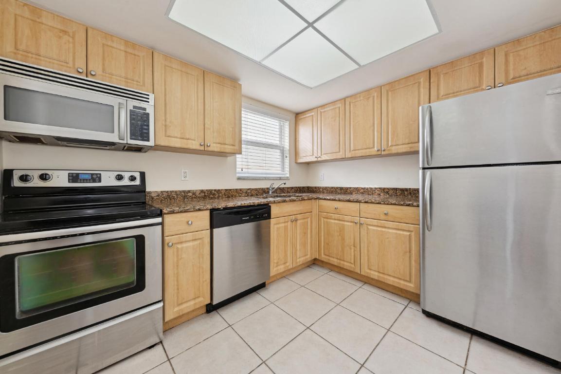 KENMONT FIRST ADD - Residential Lease