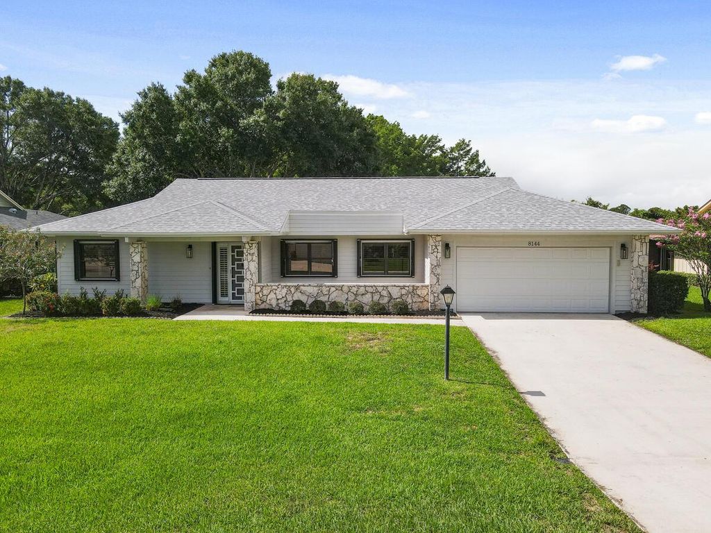 Photo of 8144 SE Cypress Point Place, Hobe Sound, FL 33455 (MLS # R10998883)