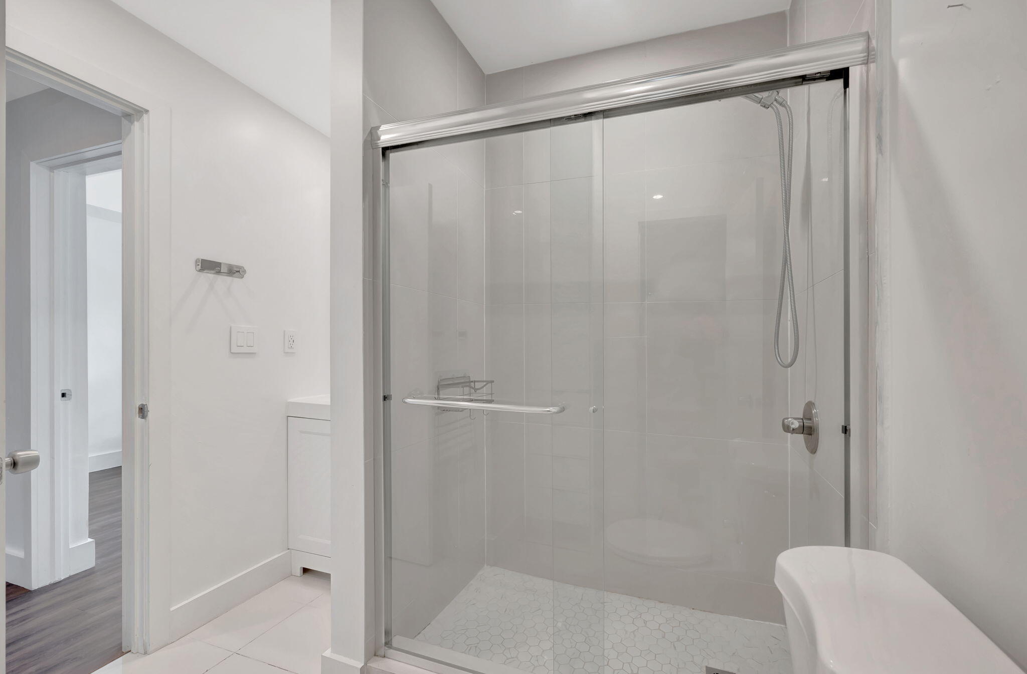 1446 LENNOX CONDO - Residential