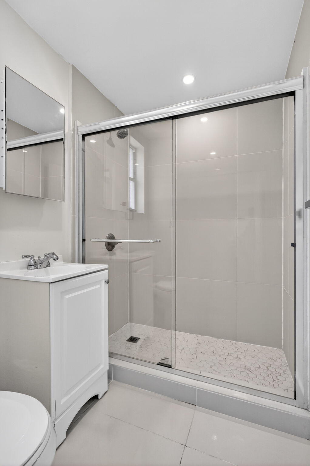 1446 LENNOX CONDO - Residential