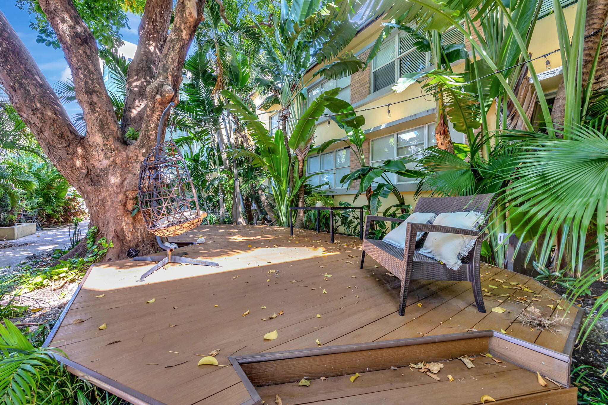 1446 LENNOX CONDO - Residential