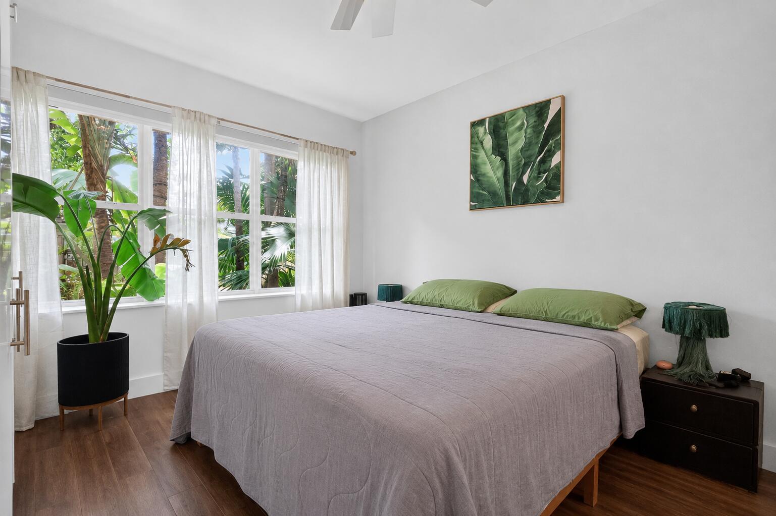 1446 LENNOX CONDO - Residential