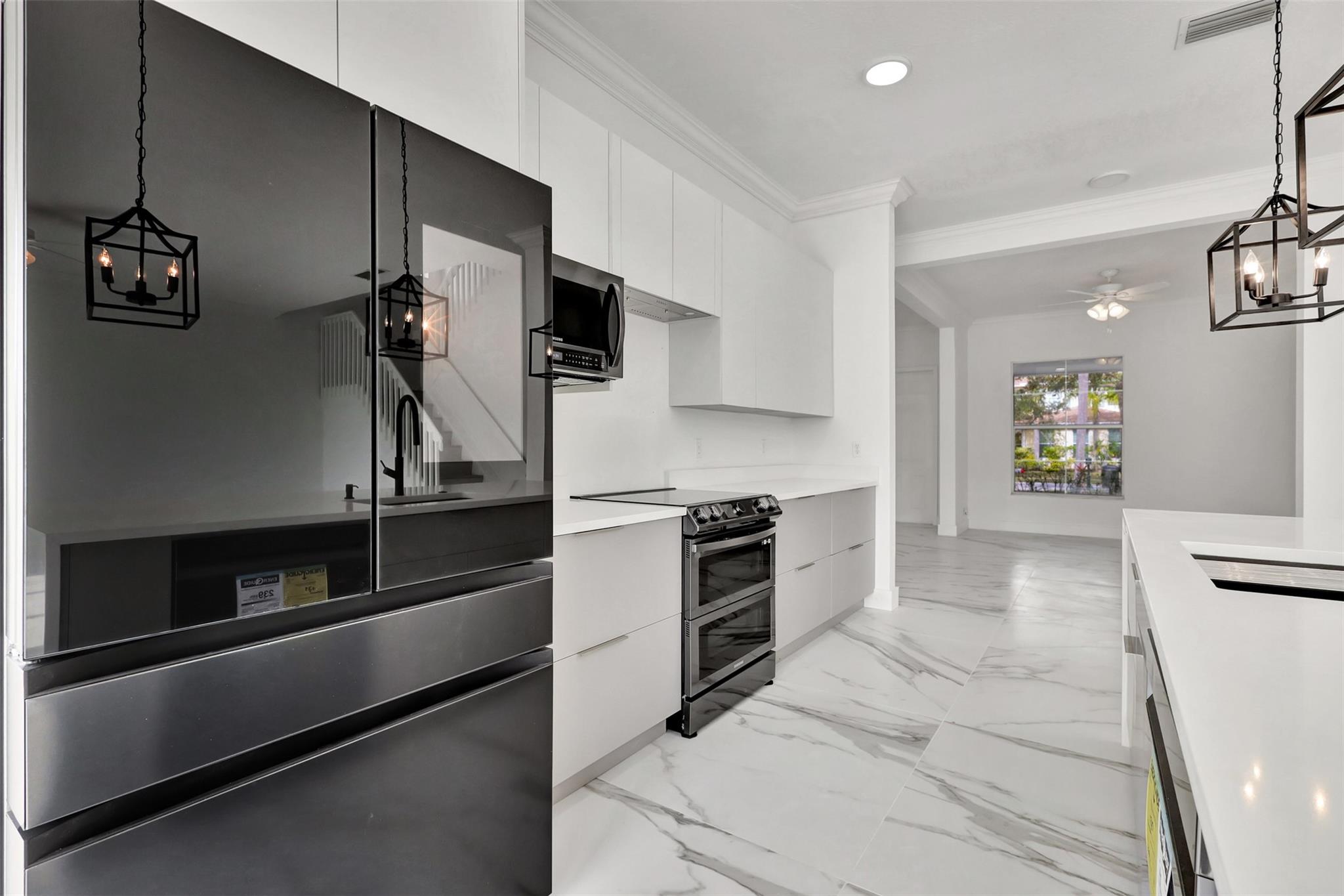 9334 Madewood Ct