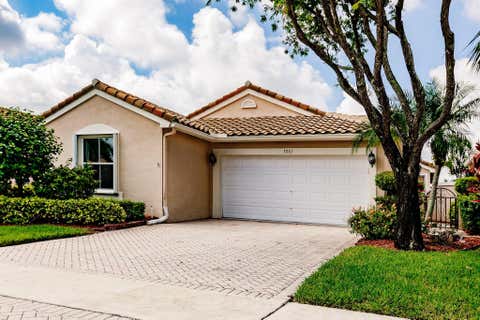 Featured picture for the property R10998157