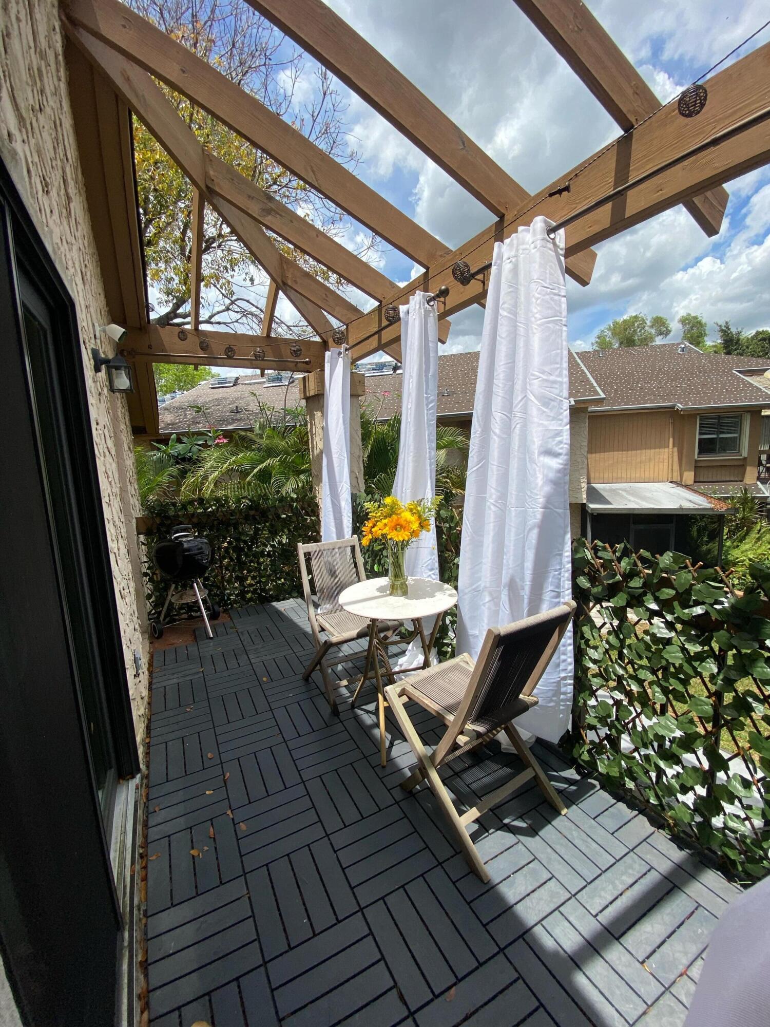 WIMBLEDON AT JACARANDA CONDO - Residential