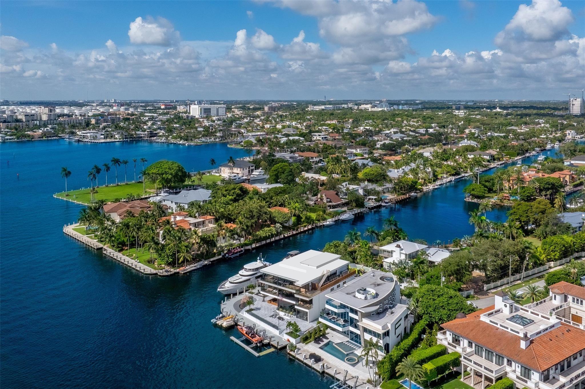 RIO VISTA ISLES - Residential