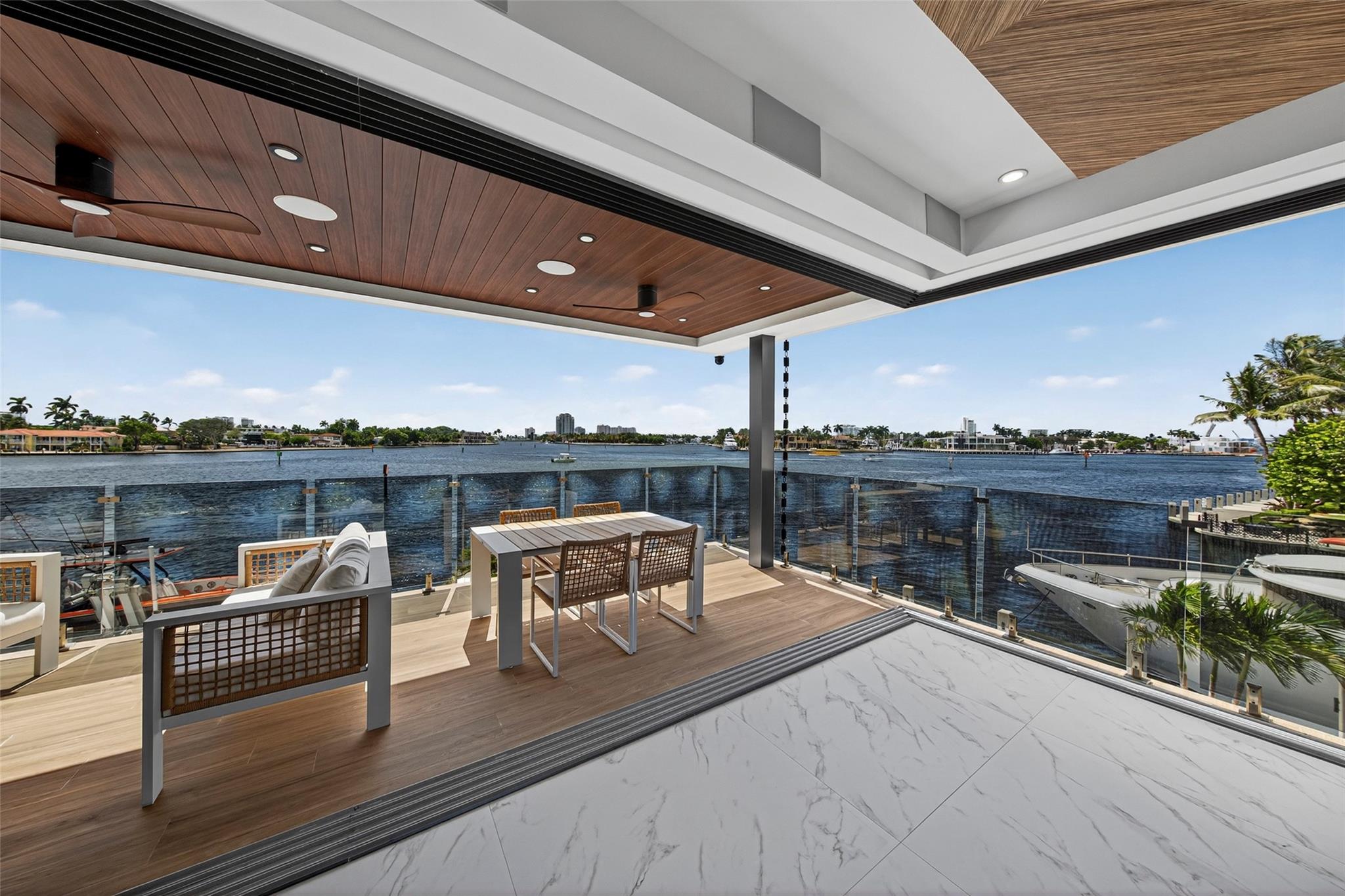 RIO VISTA ISLES - Residential