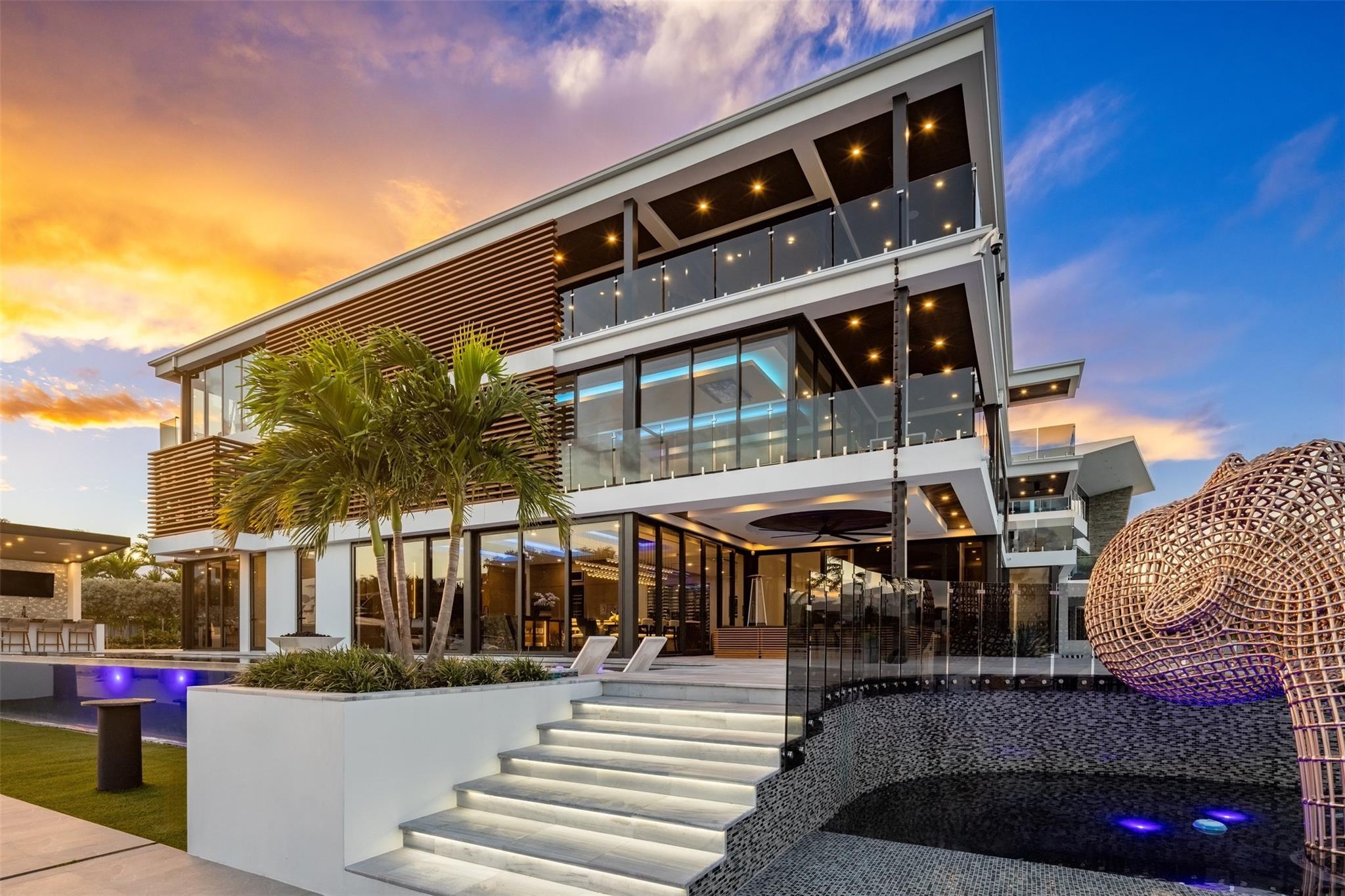 RIO VISTA ISLES - Residential
