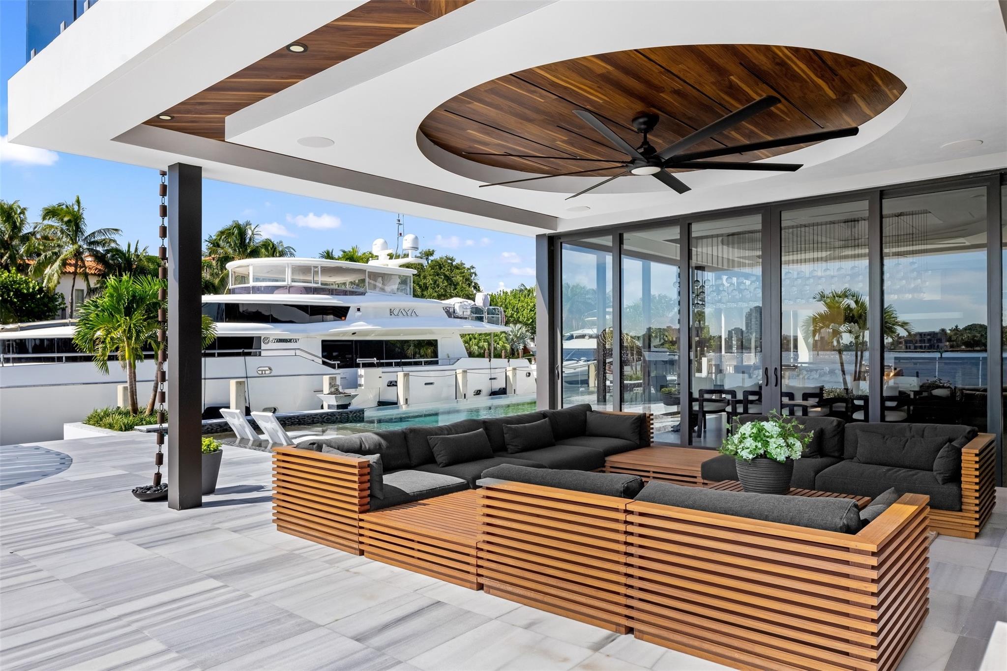 RIO VISTA ISLES - Residential