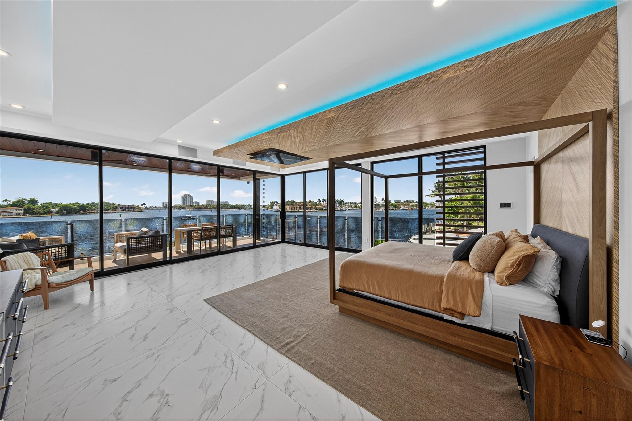 RIO VISTA ISLES - Residential