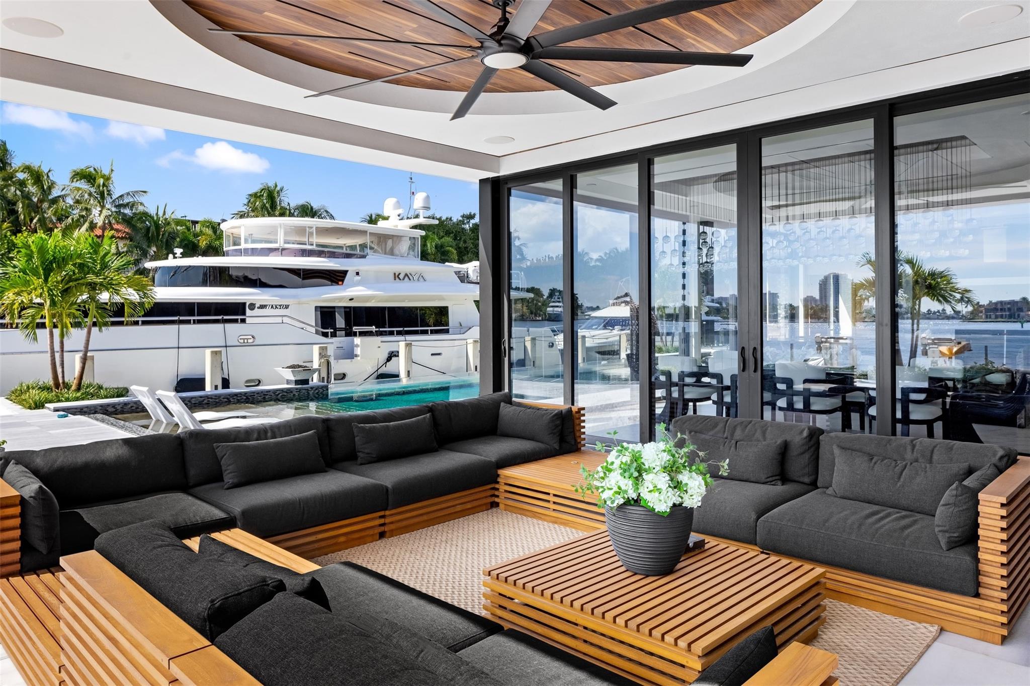 RIO VISTA ISLES - Residential