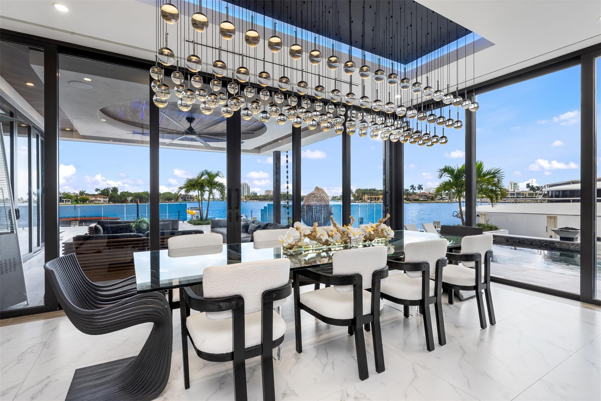 RIO VISTA ISLES - Residential