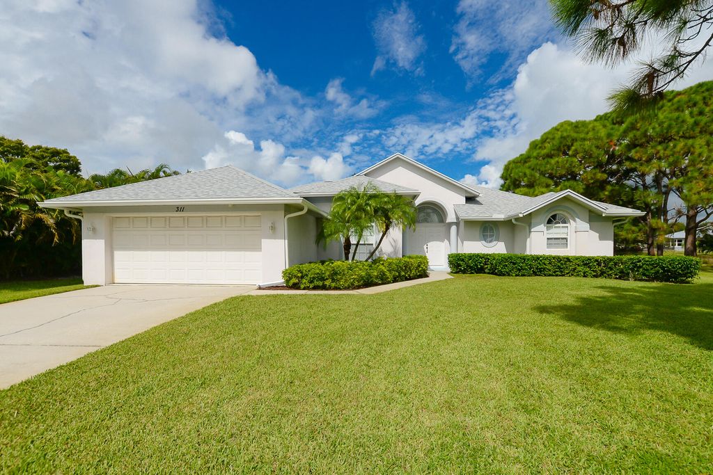Photo of 311 SE Fisk Road, Port Saint Lucie, FL 34984 (MLS # R11123544)