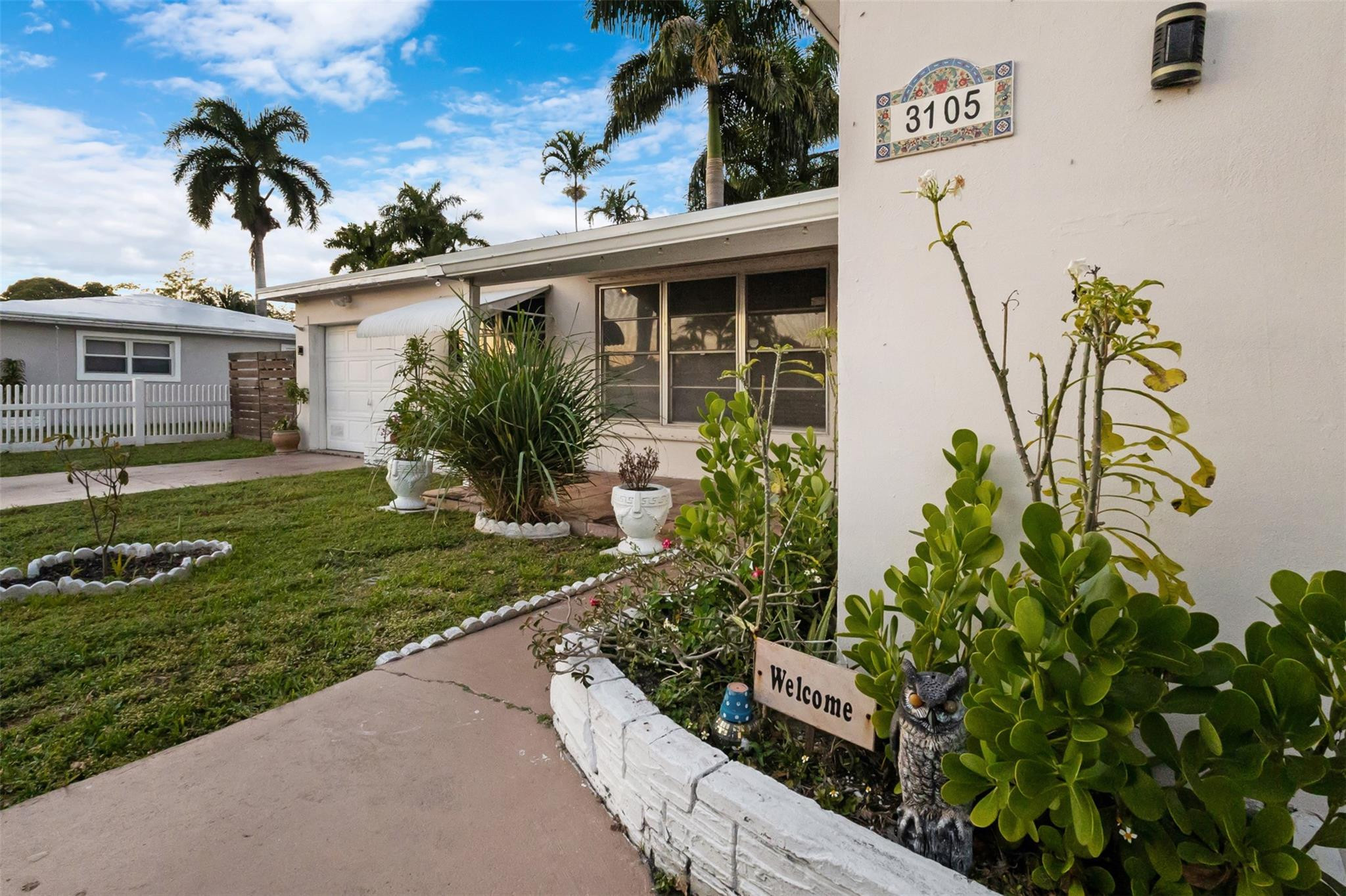 3105 Hollywood Boulevard