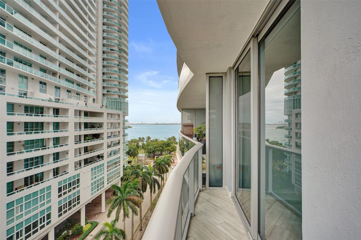 ARIA ON THE BAY CONDO - Residential Lease