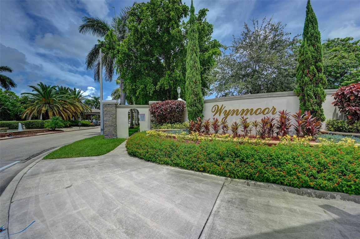 WYNMOOR VILLAGE - Residential