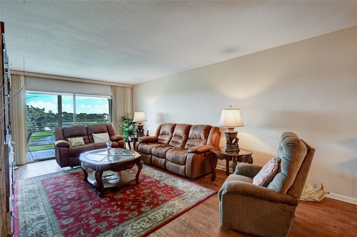 WYNMOOR VILLAGE - Residential